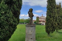 1619989842426